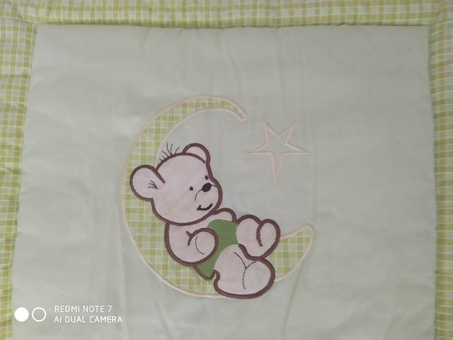 Komplet do łóżeczka seledynowy miś krateczka.