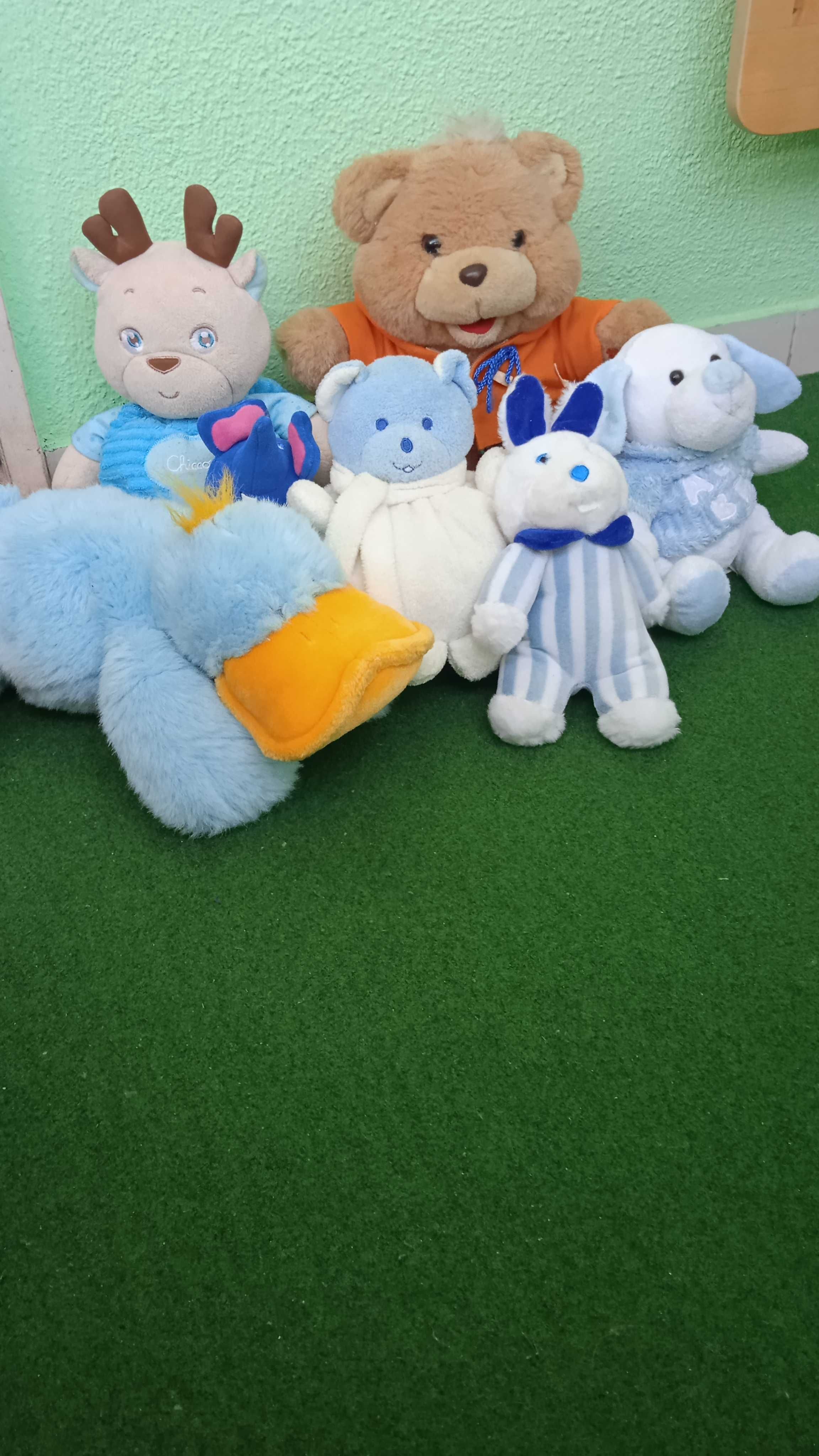 Casa desmontável com peluches