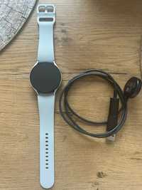 Smartwach SAMSUNG Galaxy Watch 6 44 mm LTE srebrny