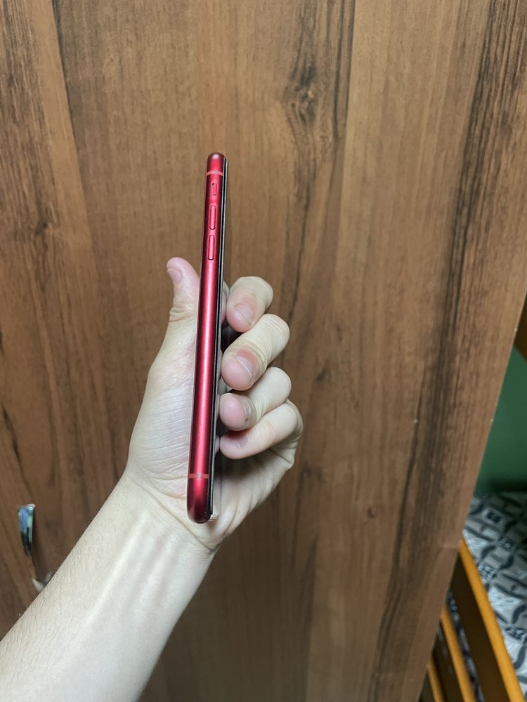 Продам iphone xr 128 gb