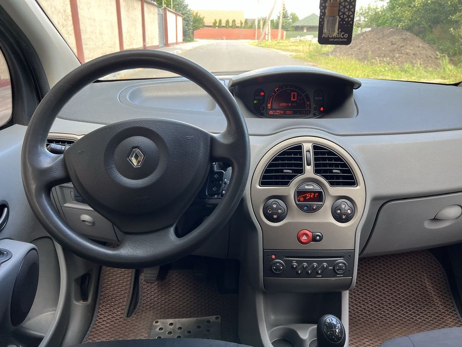 Продаю RENAULT MODUS 1.5 дизель.