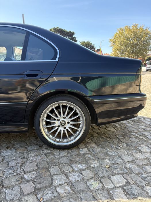 BMW Série 5 E39 528i