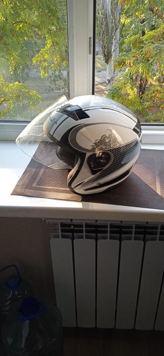 Продам мотошлем открытый