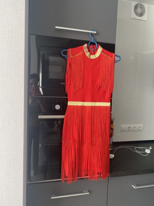 Продам сукню