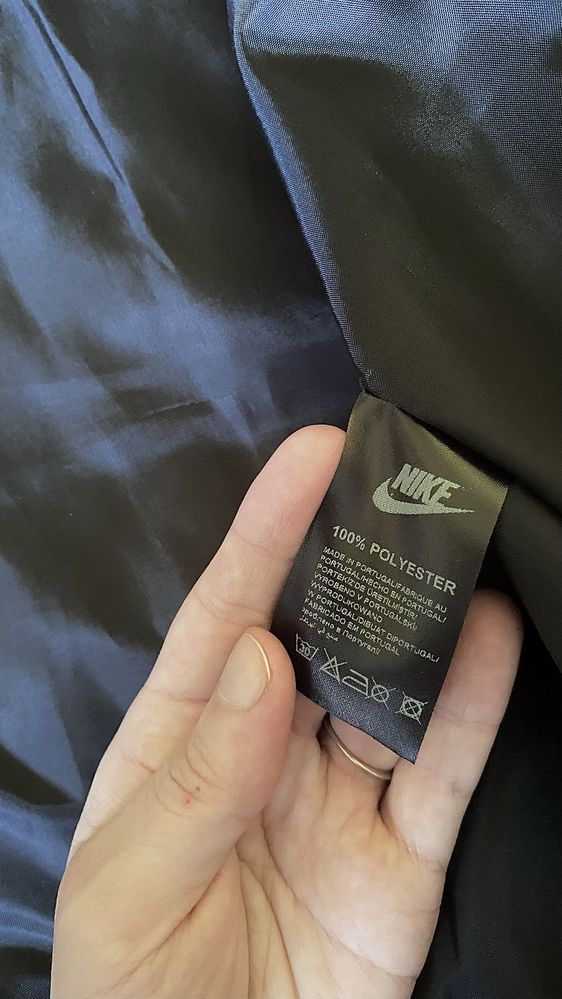 Чоловіча безрукавка жилетка nike білого кольору, розмір м