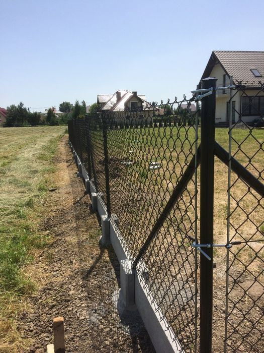 Stalowy słupek ogrodzeniowy