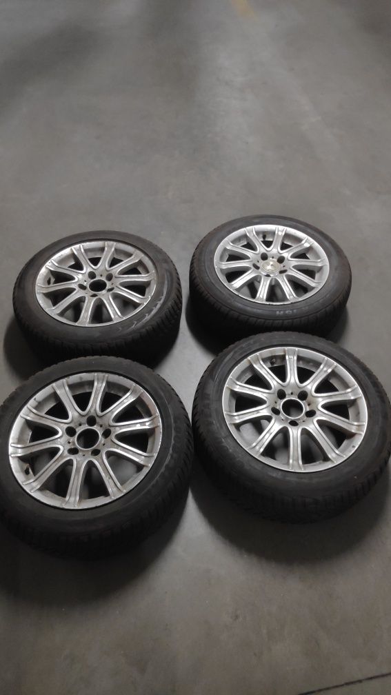 Vendo jantes 16 Mercedes com 4 pneus