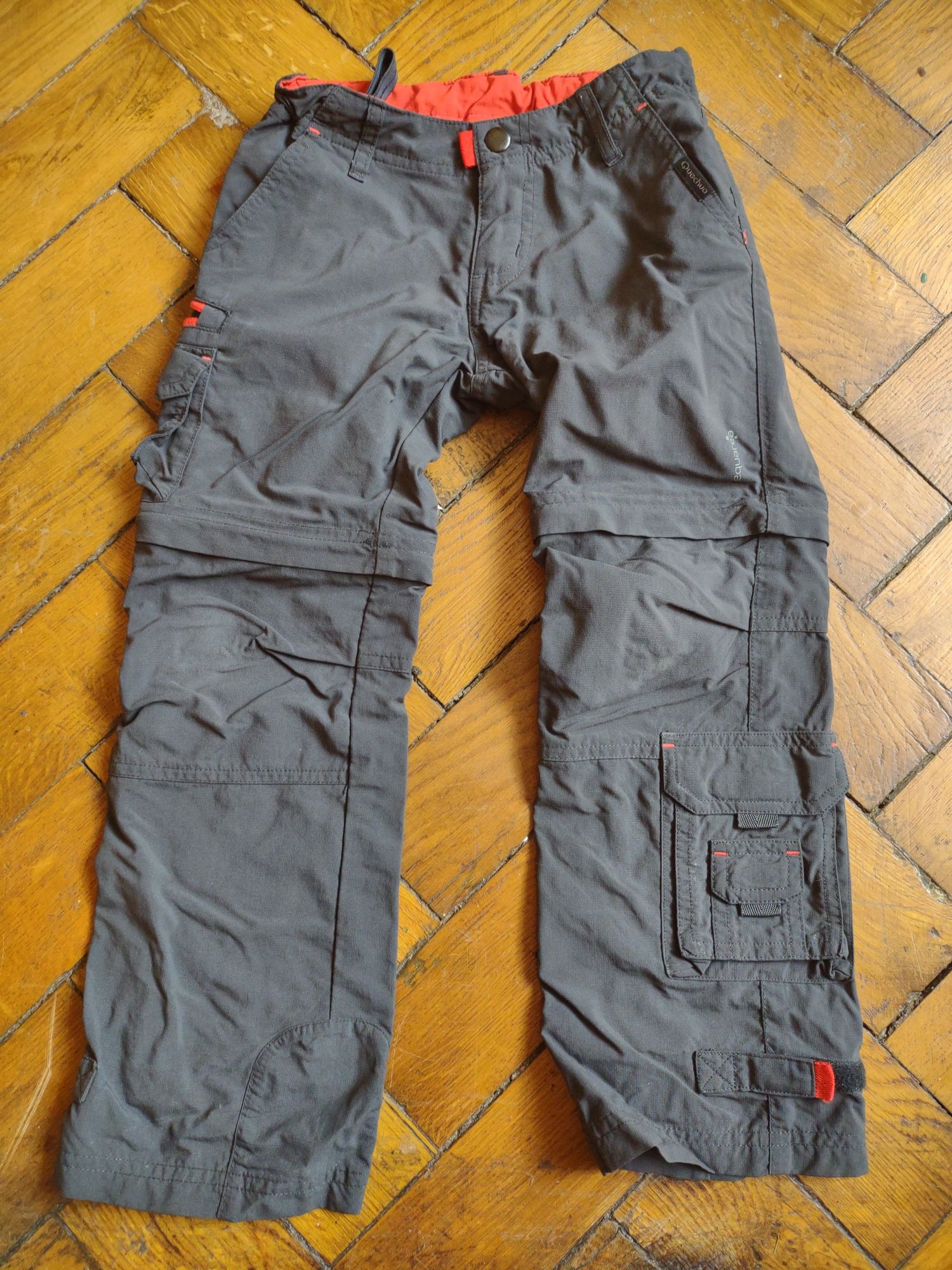 Spodnie z odpinanymi nogawkami Quechua..