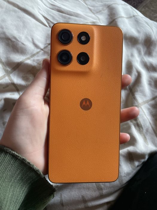 Телефон дуже доброму стані  є коробка.