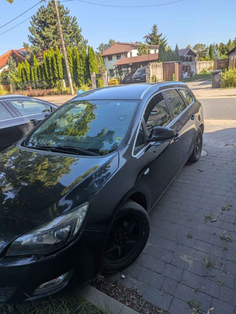 Opel Astra j Sport Tourer 1.4 Turbo. LPG