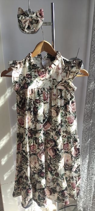 Śliczna sukienka dziewczęca LATORI 140/146 cm + gratis / komunia
