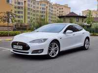 Tesla Model S 85D