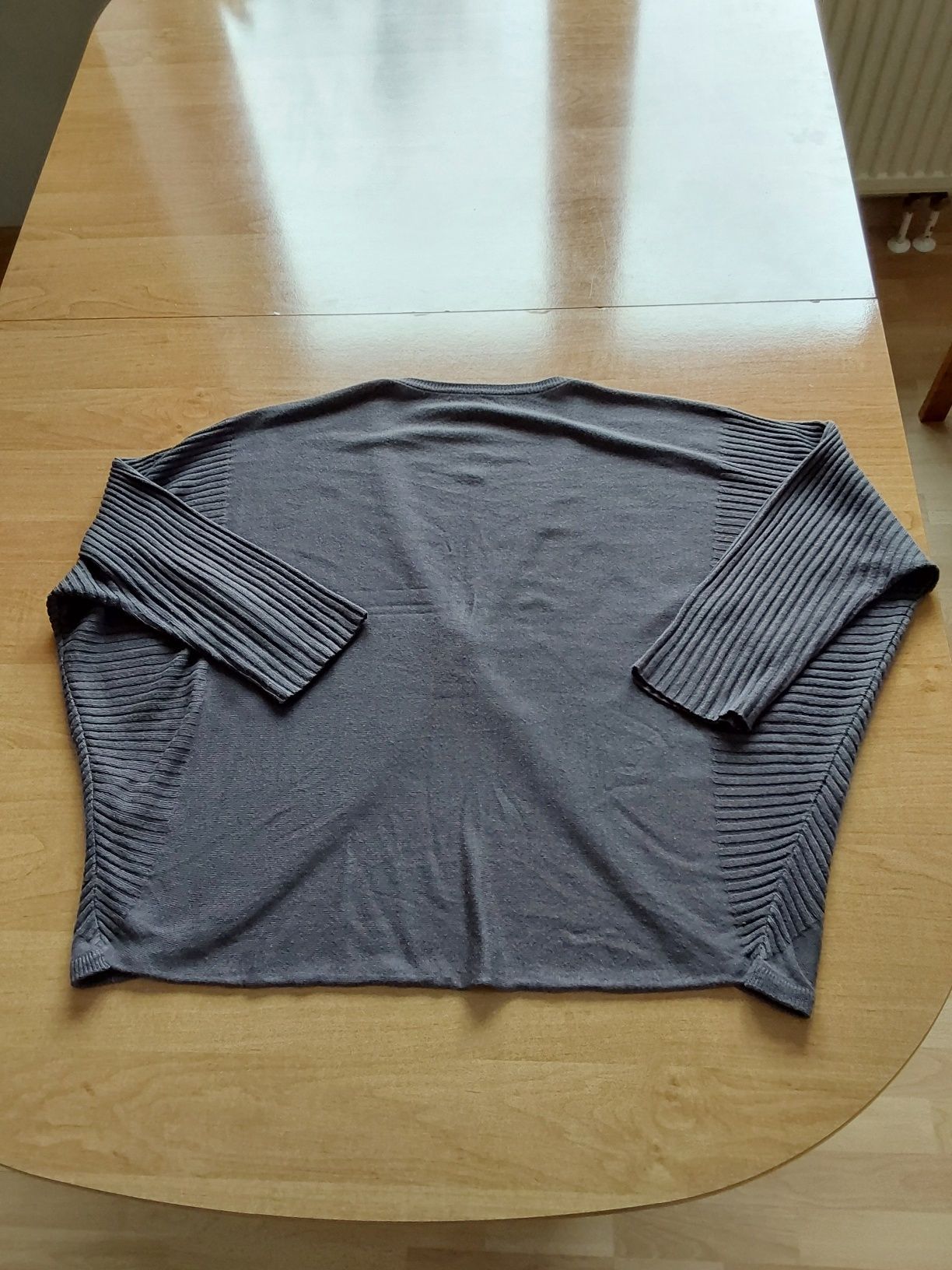 Bolerko dzianina prawdopodobnie M-XL  WYPRZEDAŻ!!!  (z 20.00 na 10.00)