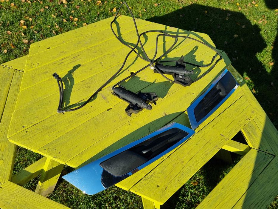 PEUGEOT 5008 I (09-13)- SPRYSKIWACZE, SPRYSKI lamp - prawy lub lewy