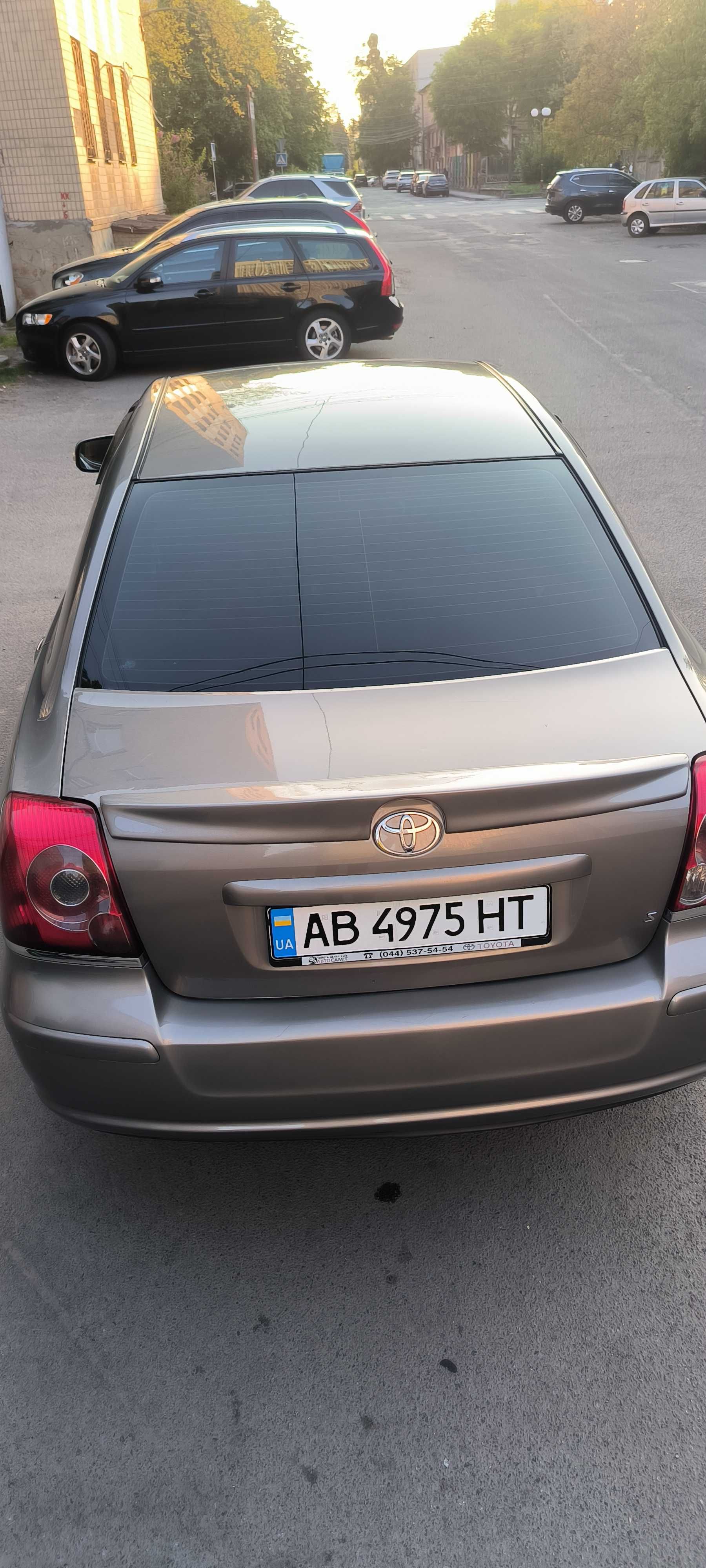Продам Тойоту Авенсіс