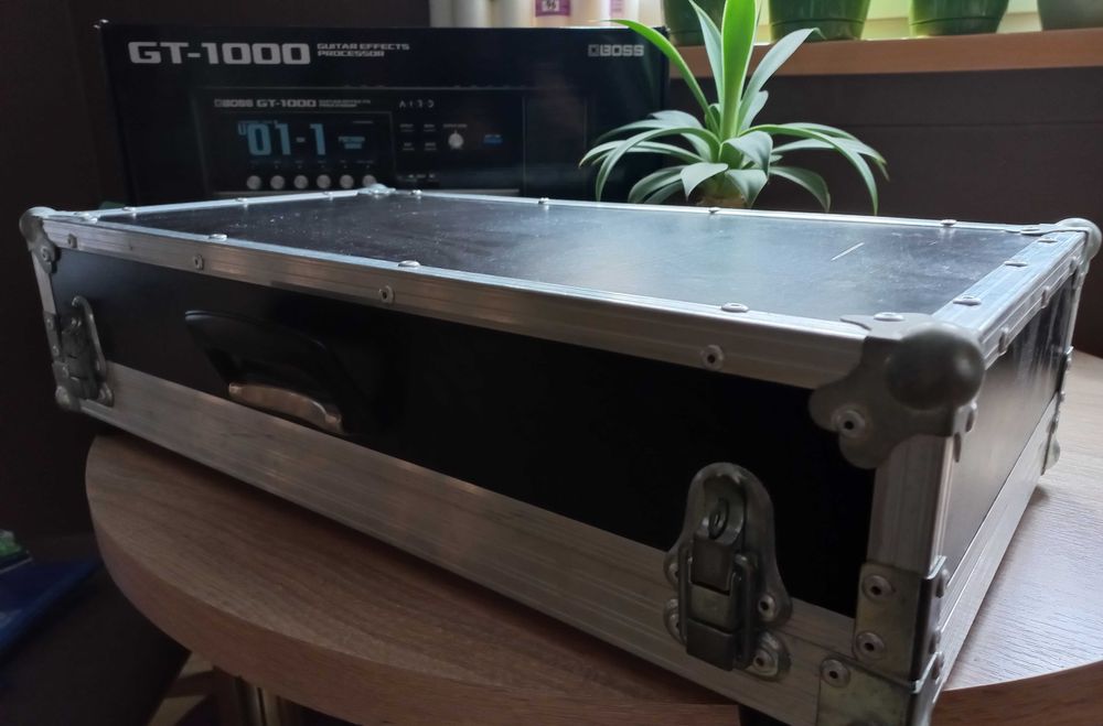 BOSS GT-1000 multiefekt gitarowy