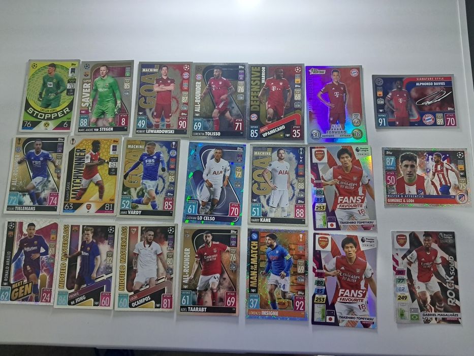 Колекційні картки, карточки ФУТБОЛ 2000 і 2022 р