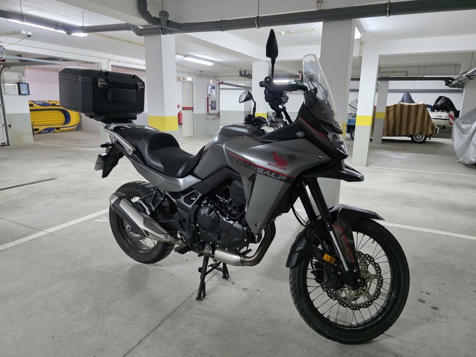 Honda Transalp 750, equipada!