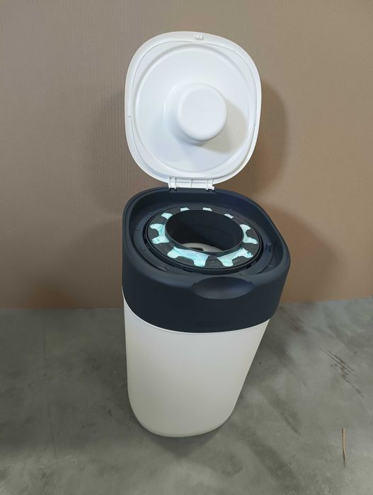 Kosz na pieluchy Tommee Tippee Twist&Click z jednym wkładem