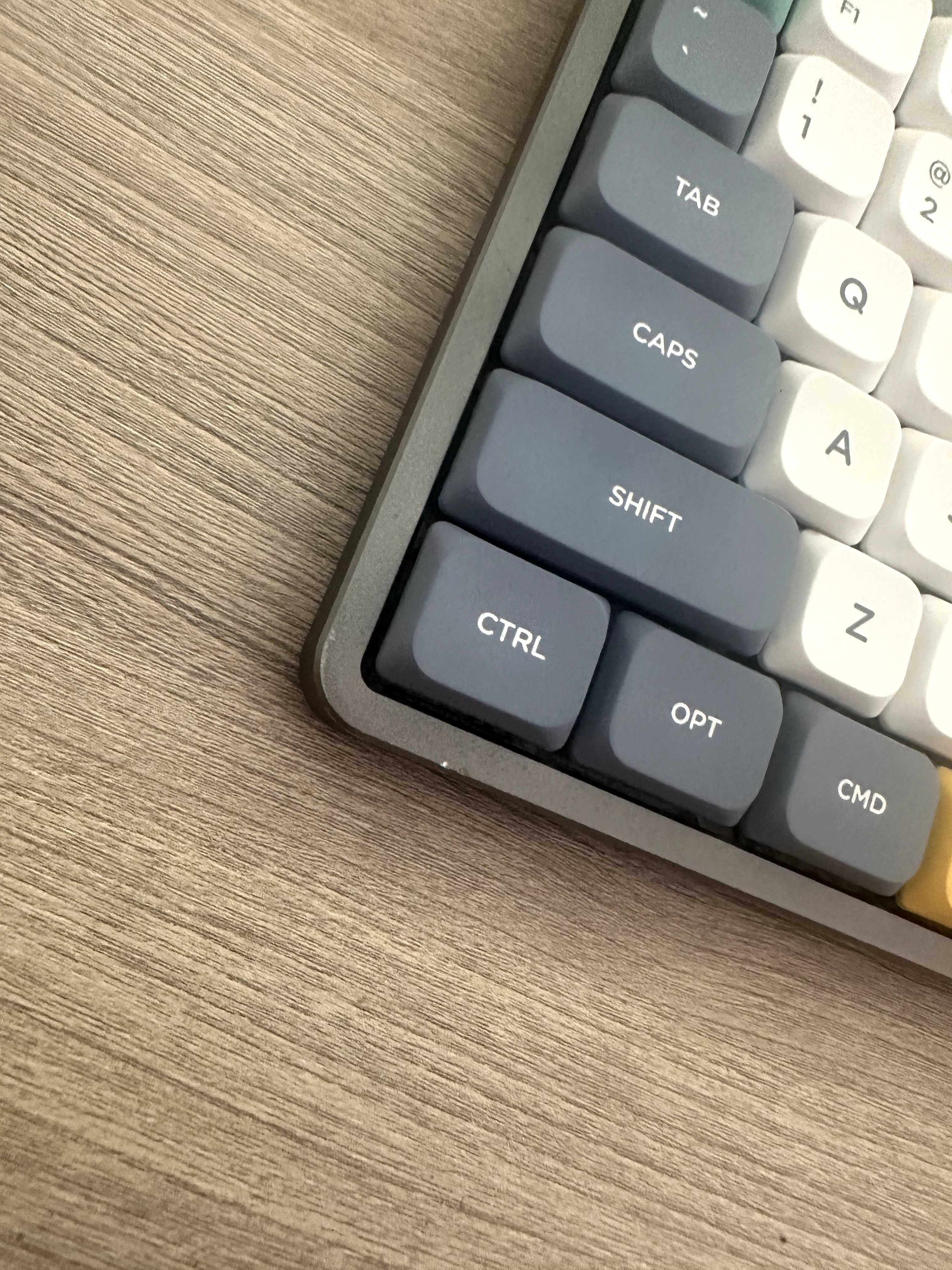 Продаю клавіатуру NuPhy Air75 Wireless Mechanical Keyboard