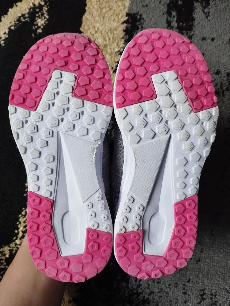 Buty sportowe dziewczęce marki Befado, rozmiar 29