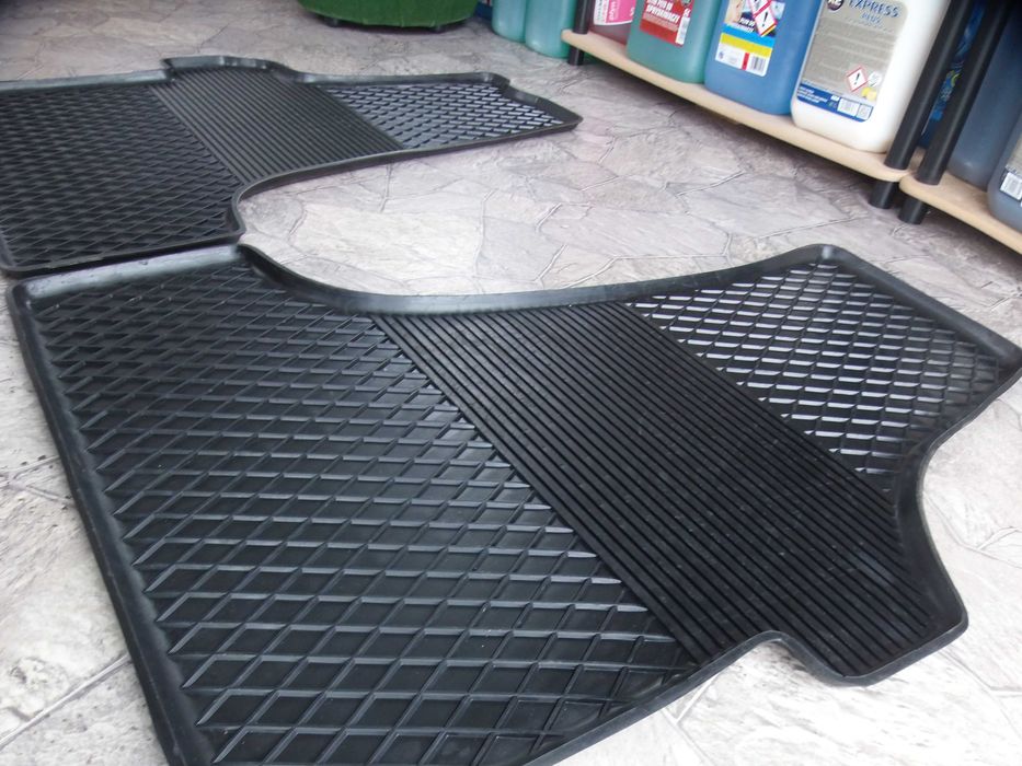 Dywaniki Gumowe Korytka VW Volkswagen Transporter T5 T6
