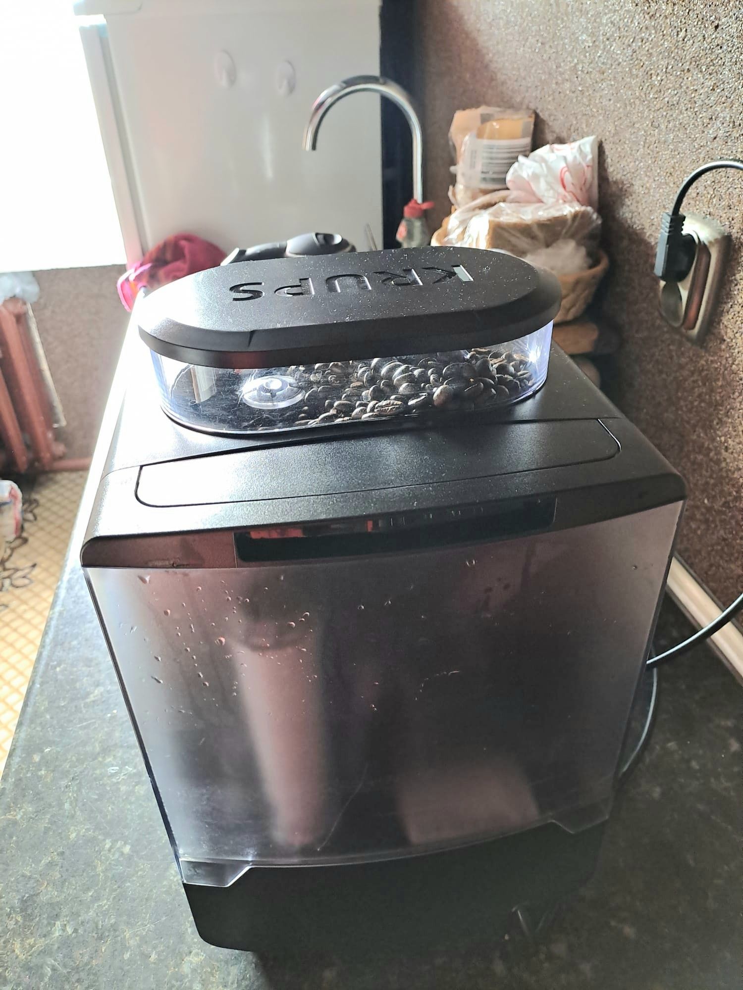 Automatyczny ekspres  ciśnieniowy  KRUPS model FBD145003 P