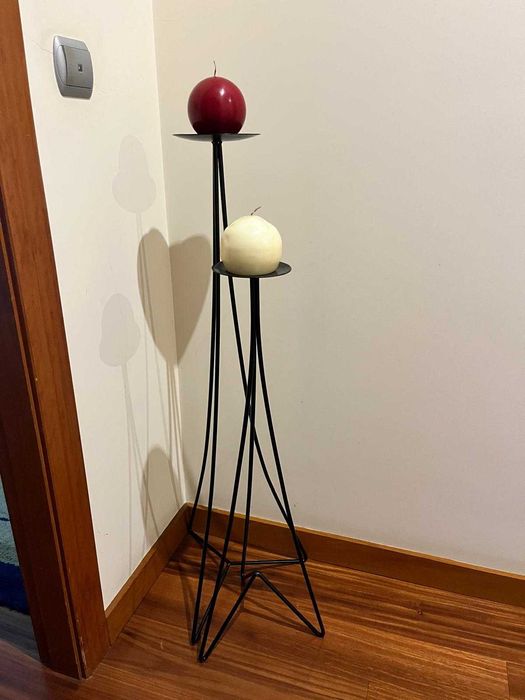 Porta velas em metal de decoração