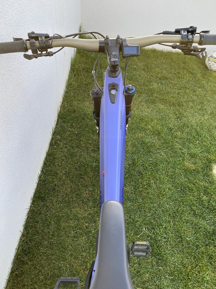 Canyon spetral on CF 8.0 carbono