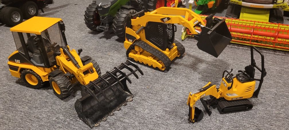 Zestaw koparek CAT JCB marki Bruder