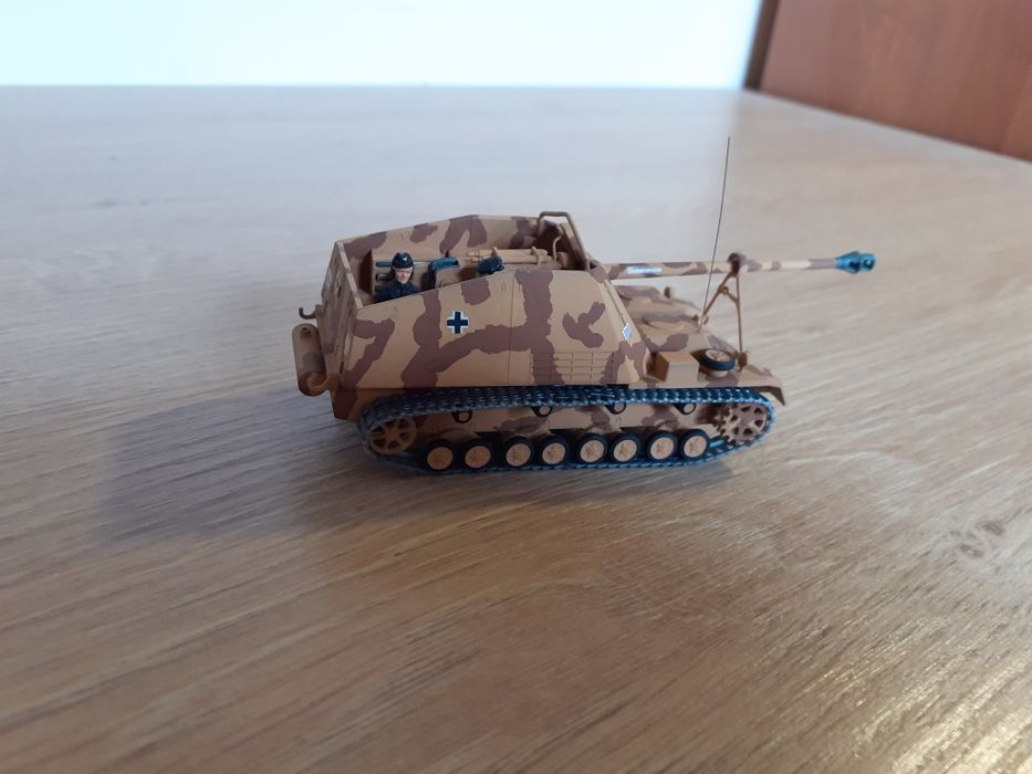 Gotowy model czołgu Nashorn 1/72