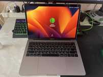 MacBook Pro 2017 год в идеальном состоянии !