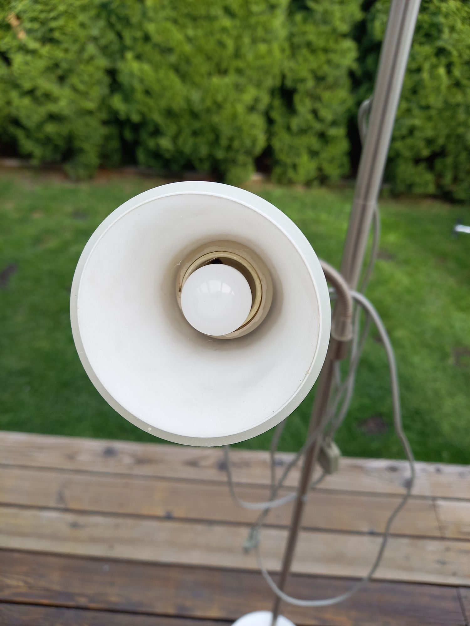 Lampa stojaca metalowa