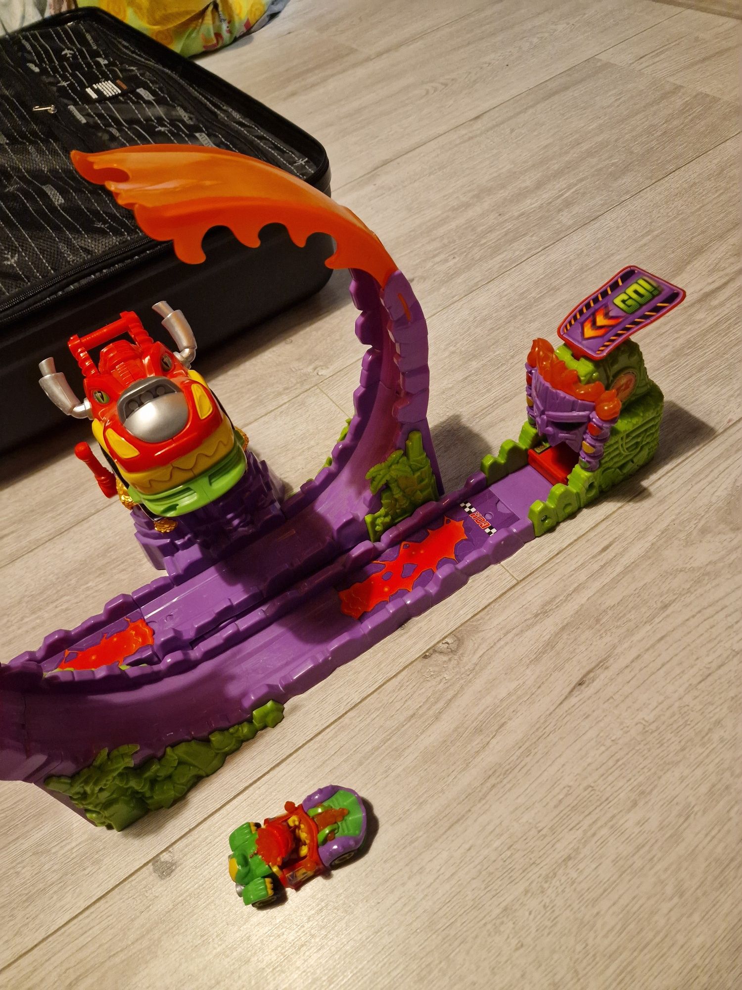 T-RACERS Dragon LOOP smocza pętla