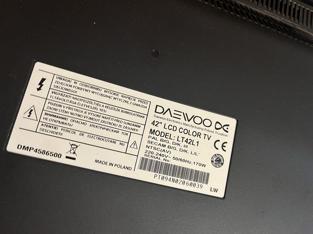 Daevoo 42 calowy hdmi