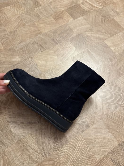 Черевички жіночі