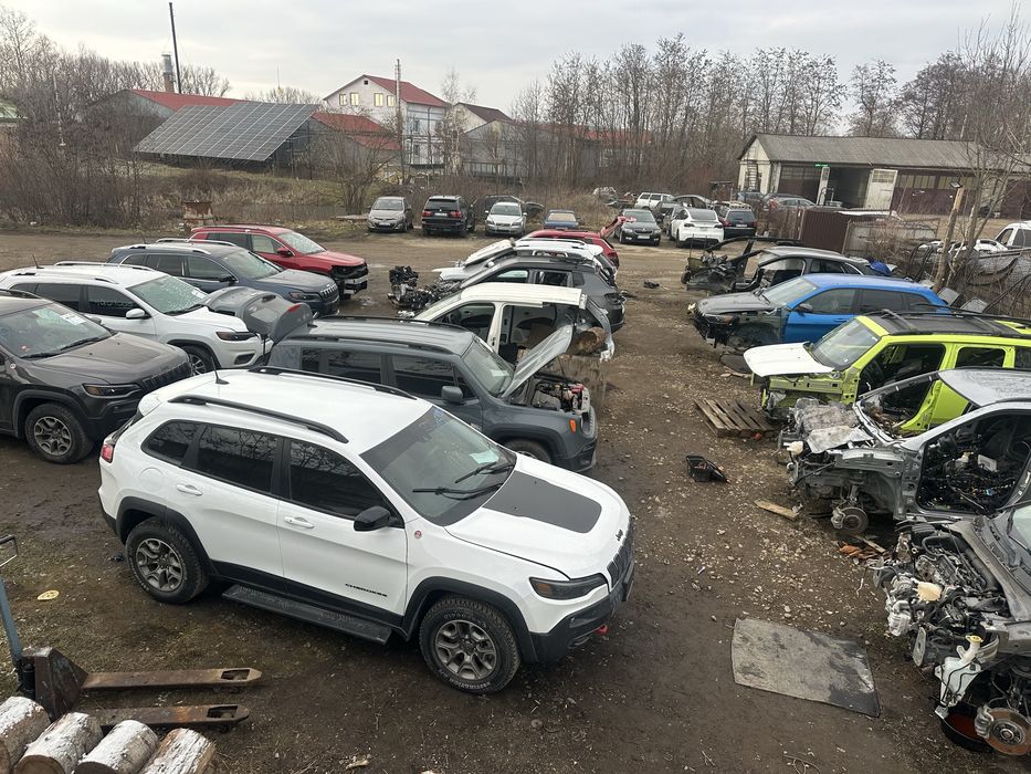 Jeep Cherokee Trailhawk Розборка речаг полуось бампер крило