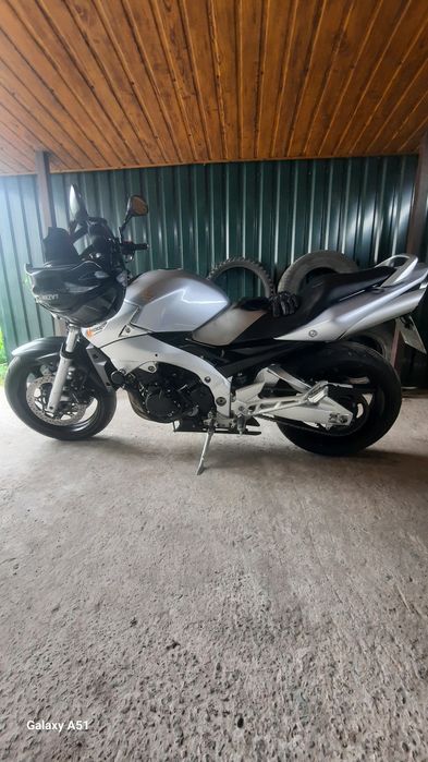 Продам сузуки GSR600