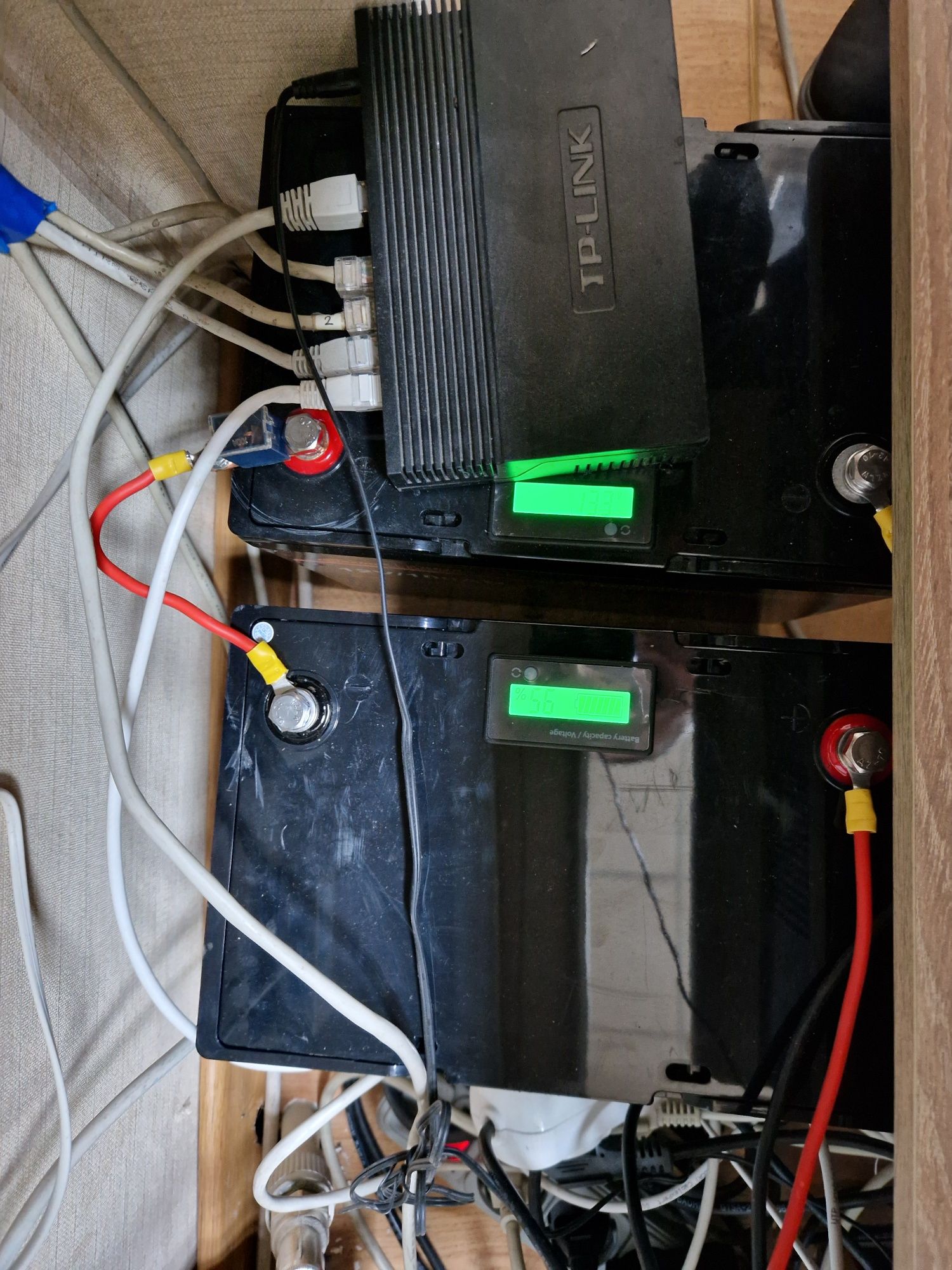 APC SMC 1500ВА с 2 внешними аккумуляторами 12В 80ач Чистая синусоида