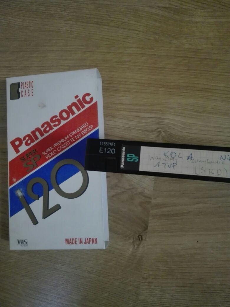 Kasety VHS komplet 4 szt. Panasonic, emtec. B&S, uzywane, sprawne