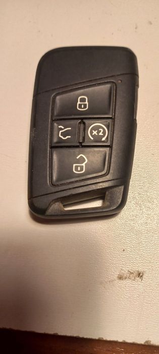 Ключ Vw Tiguan 18-24 на 5 кнопок оригінал