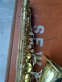 saksofon tenorowy