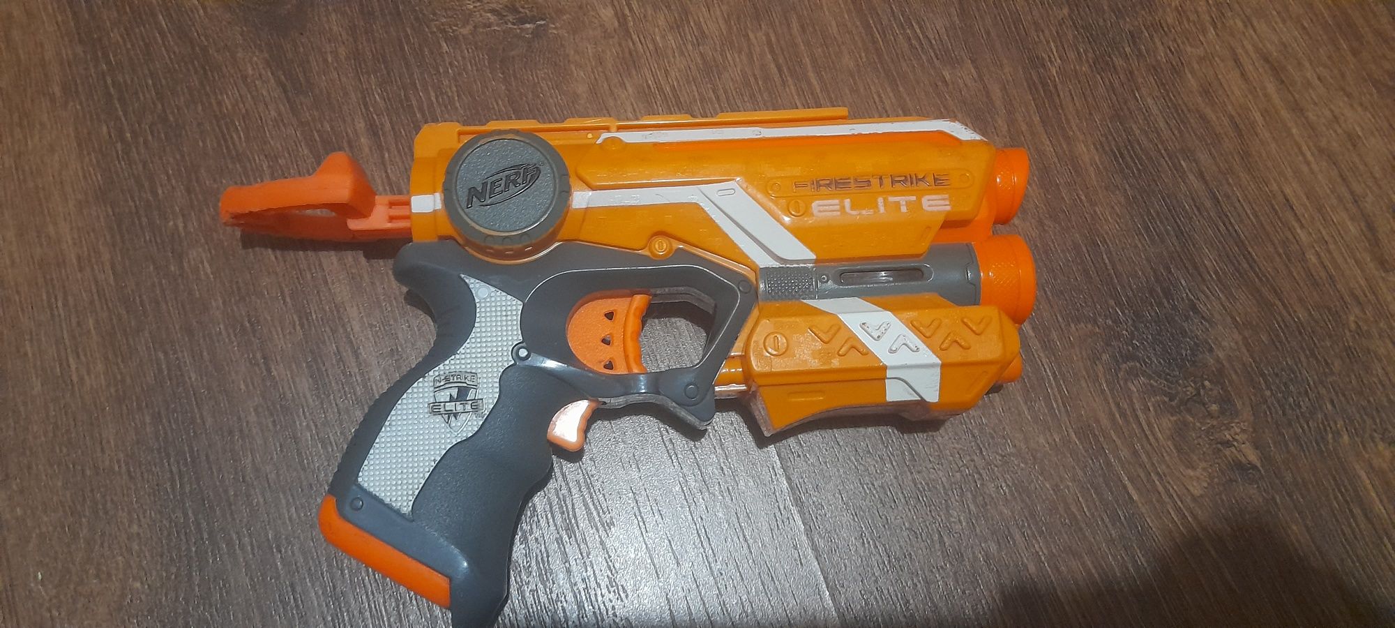 Бластери Nerf різні