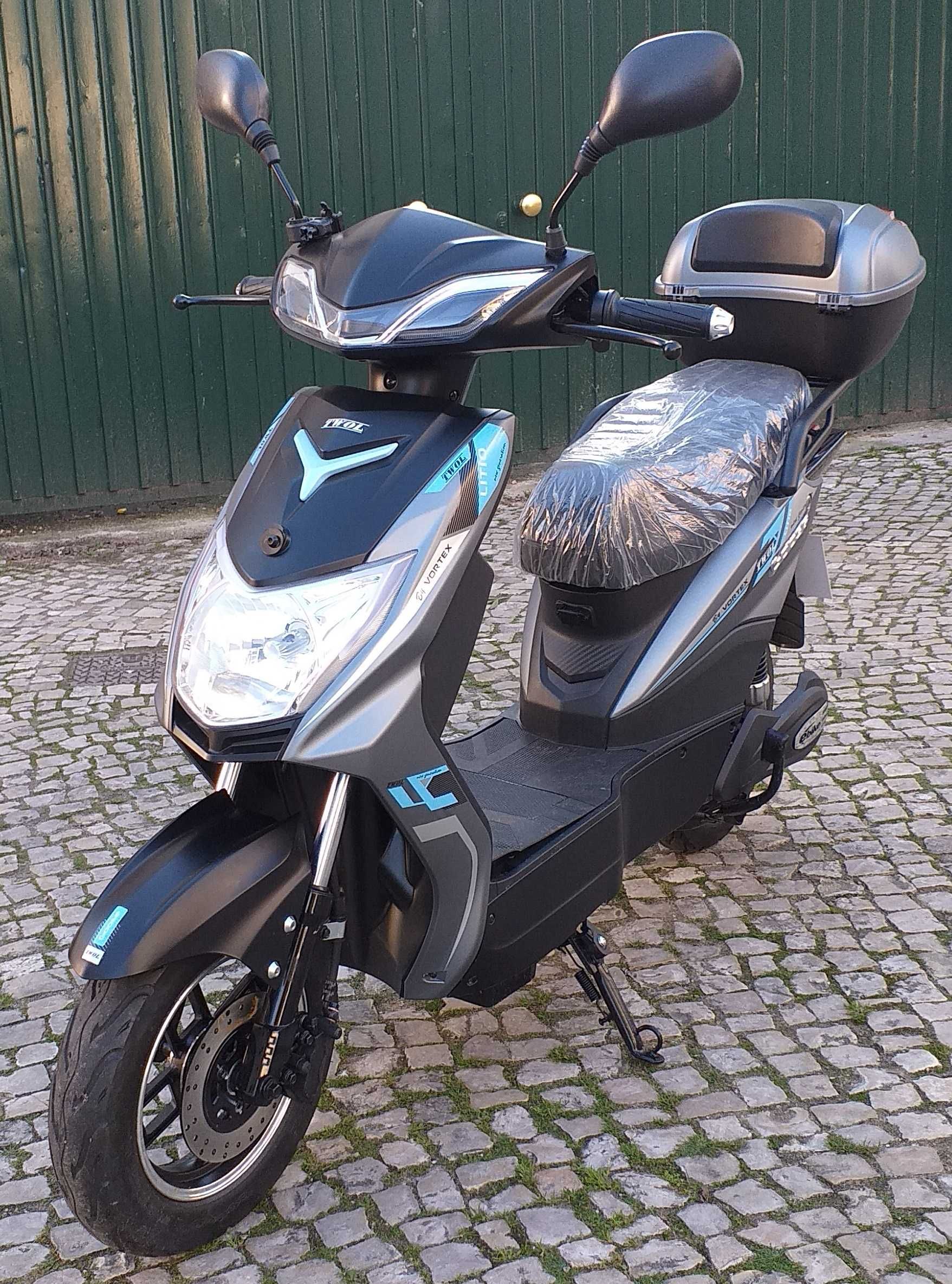 VORTEX SCOOTER E-MINI (VEMOP) - TWOL
Veículo de Mobilidade Pessoal