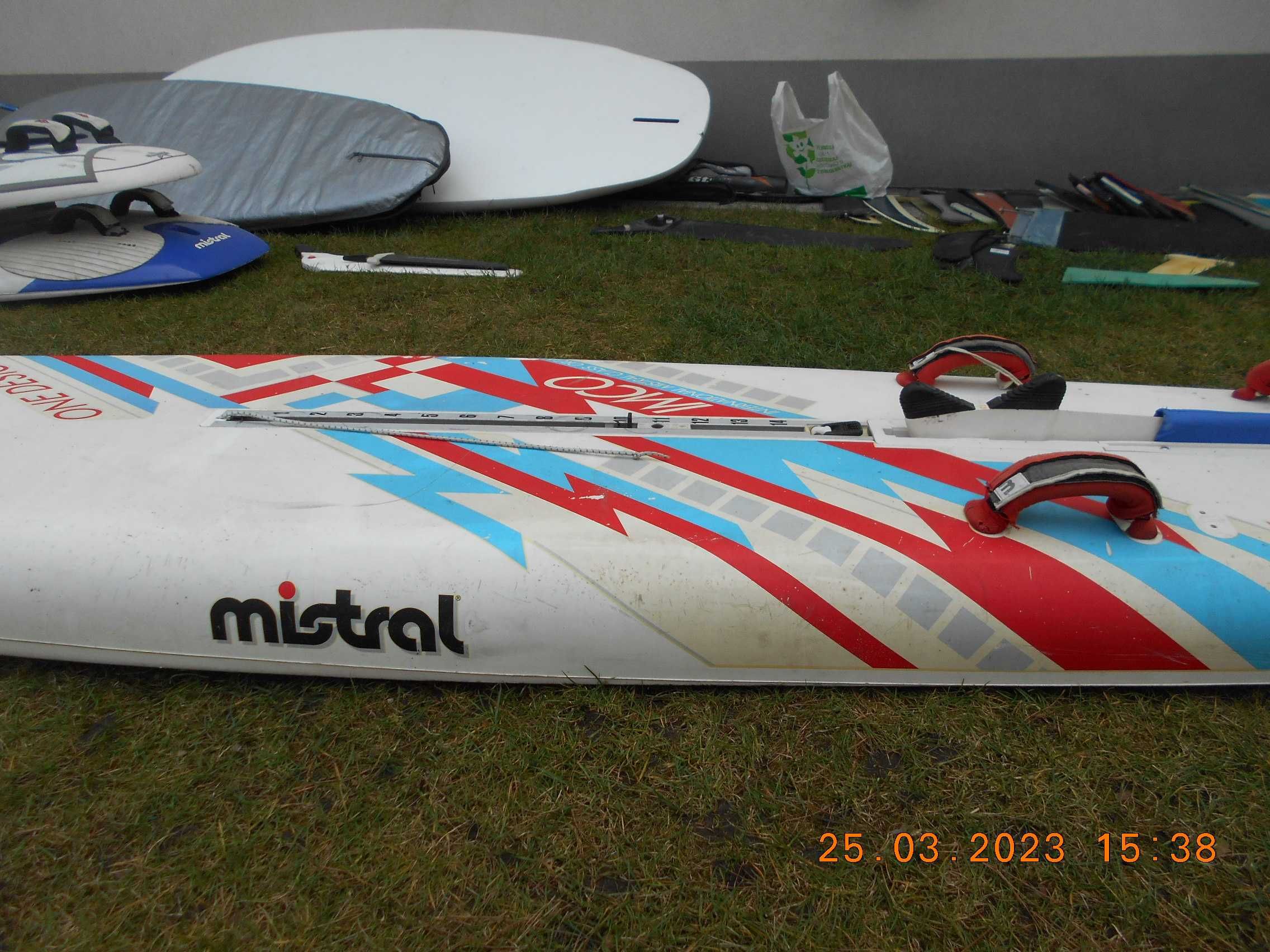 deske windsurfingową MISTRAL model ONE DESIGN 235 L