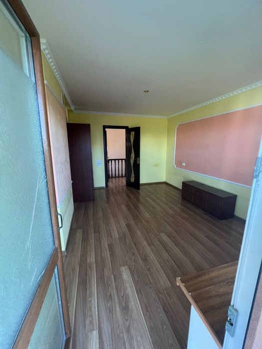 Оренда будинку на Новий Рік (3 поверхи)