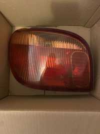 Toyota Yaris Lampa Lewa Tył 2004r