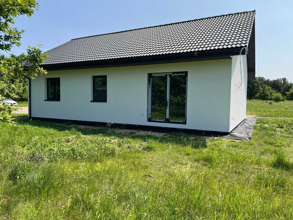 Dom parterowy, wolnostojący w malowniczej okolicy