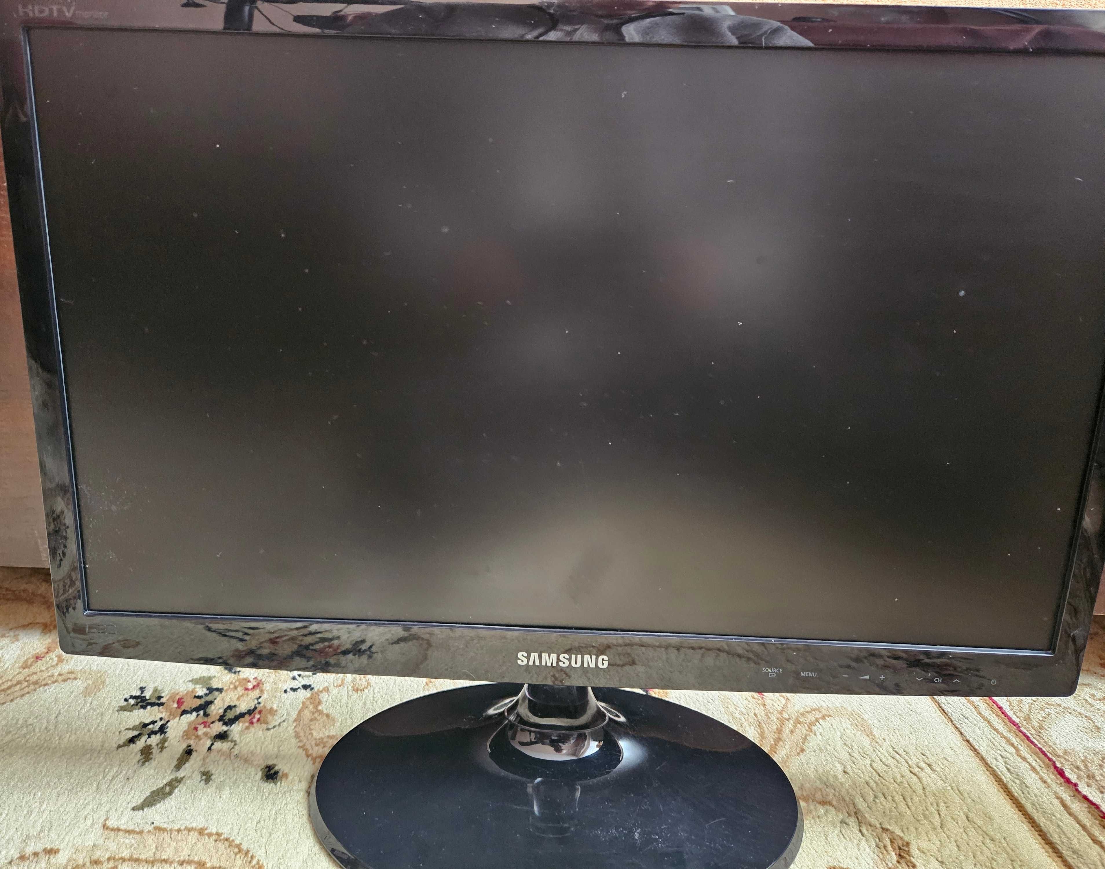 Komputer PC Intel i5 plus Monitor