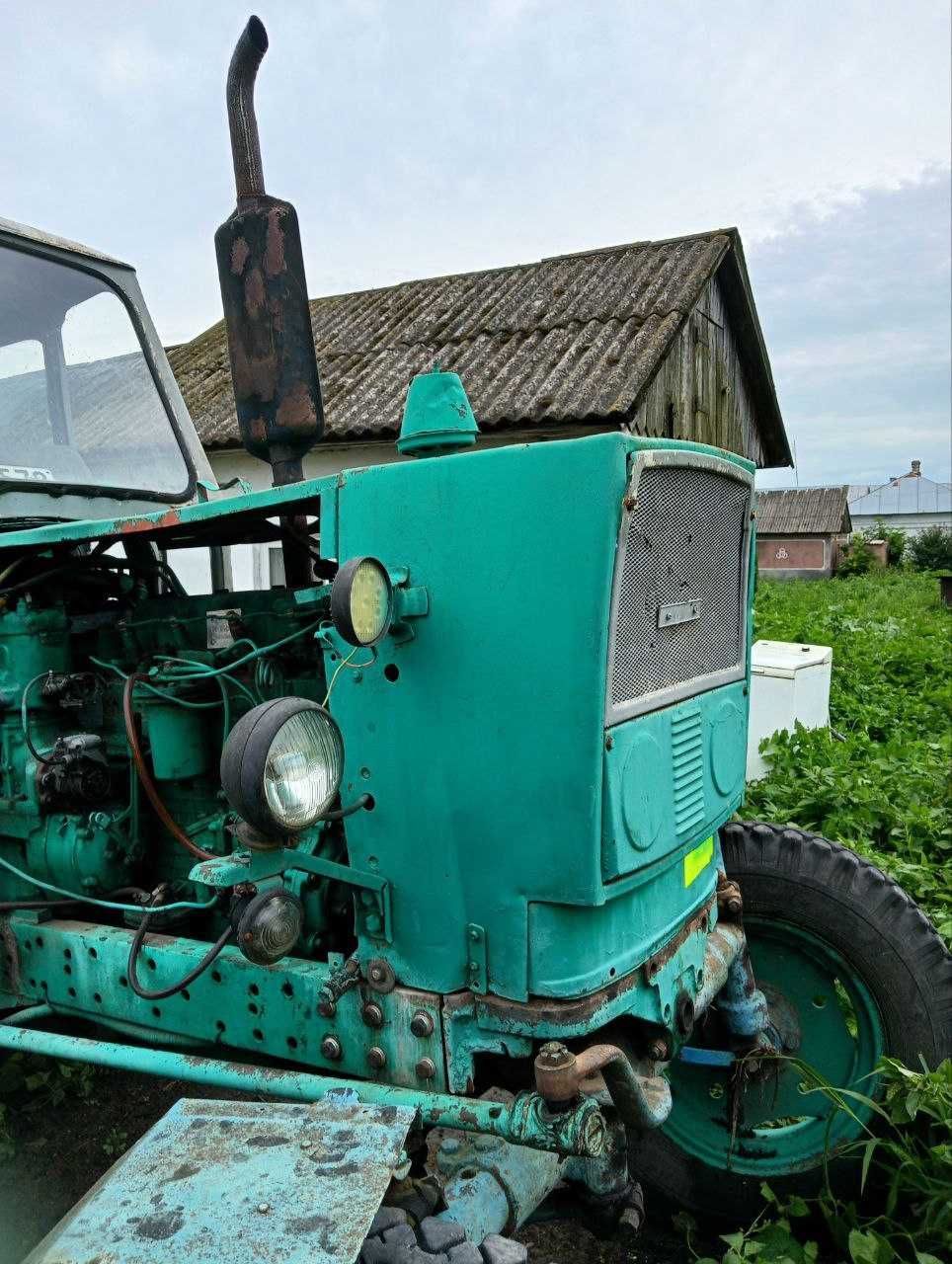 Продам трактор ЮМЗ 6, мала кабіна, з документами